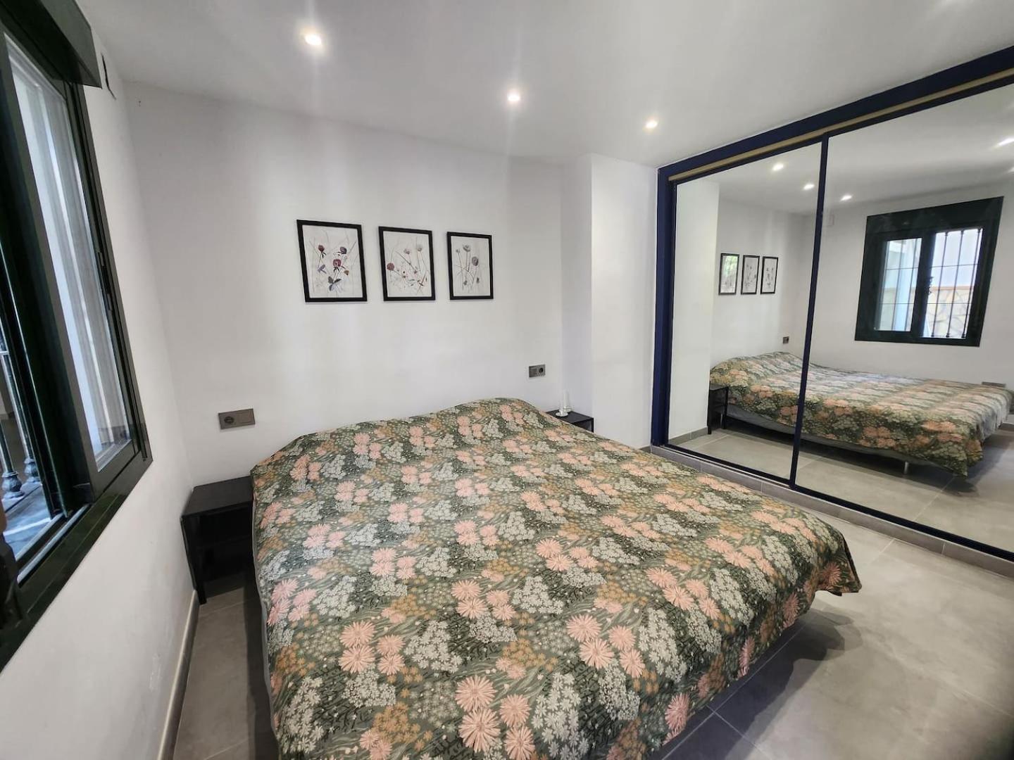 Modern Camelia By The Appartement